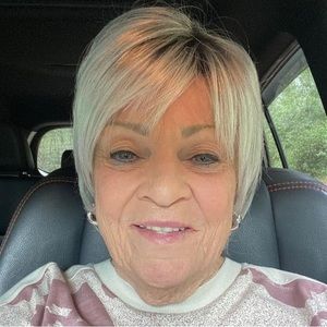 Meet your Posher, Connie